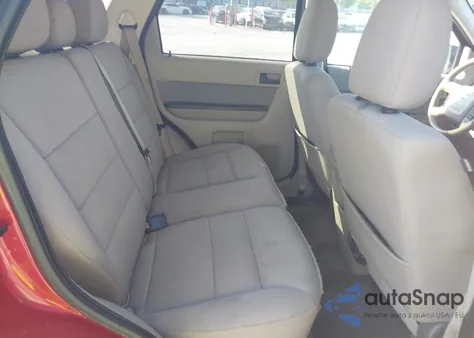 2011 Ford Escape Xlt z USA, uszkodzony, nr VIN 1FMCU0DG8BKA92826